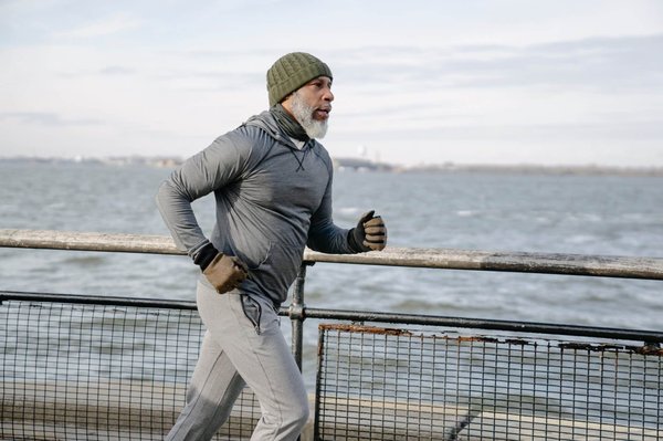 les meilleurs exercices pour prévenir l'ostéoporose chez les seniors
