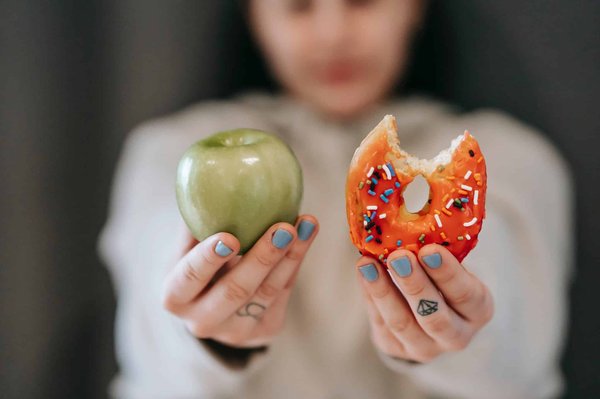 Quelles sont les alternatives saines aux sucreries pour les personnes au régime ?